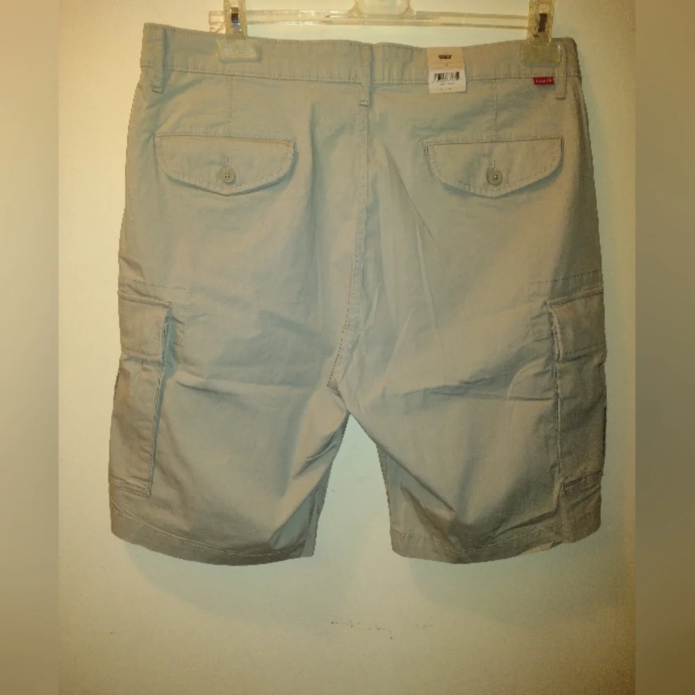 Levi's Carrier Cargo Shorts Men's 34-(36) Beige Loose Fit Stretch 10